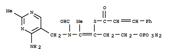3-苯基-2-硫代丙烯酸 S-[2-[[(4-氨基-2-甲基-5-嘧啶基)甲基]甲酰氨基]-1-[2-(磷酰氧基)乙基]-1-丙烯-1-基]酯